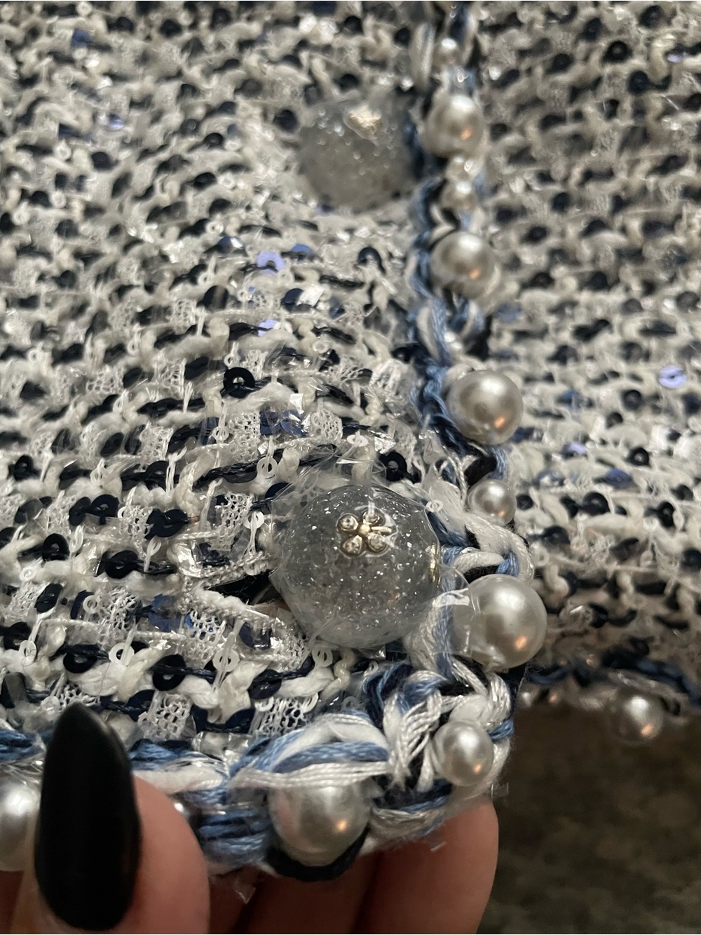 CHANEL Light Gray Bouclé Tweed Jacket with Braided Trim - Picture 6 of 9